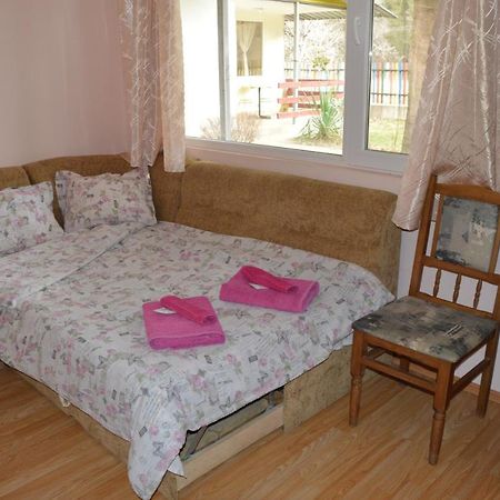Къща За Гости Дъга Cherni Osum Esterno foto