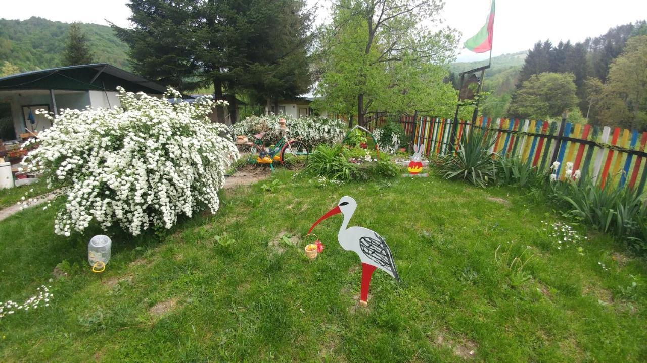 Къща За Гости Дъга Cherni Osum Esterno foto